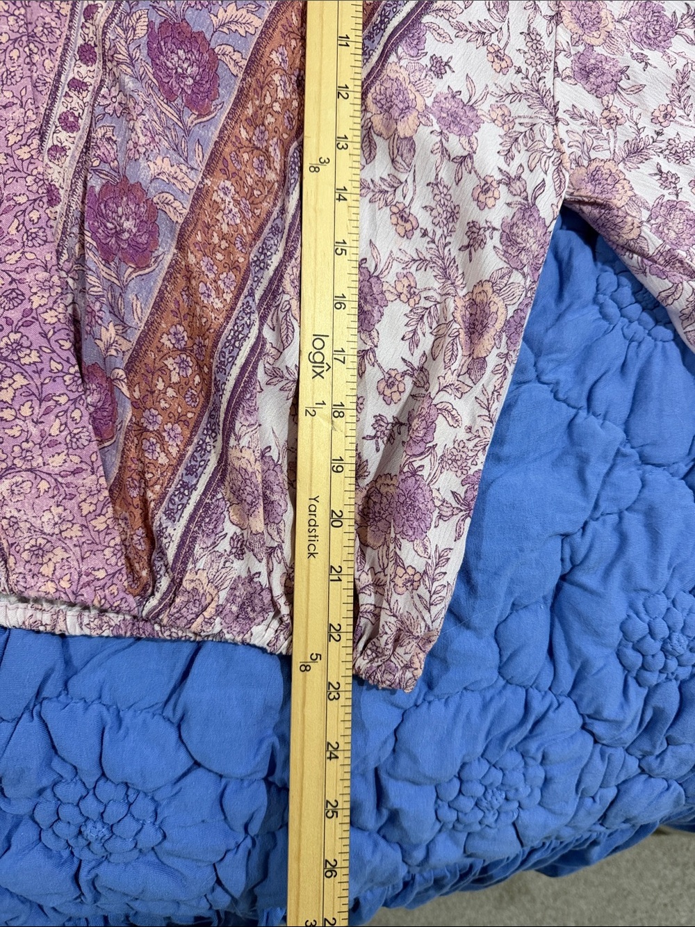 Mystree Lavender and Tan Floral V-Neck Tunic - Picture 5 of 6